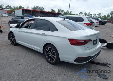 2023 Volkswagen Jetta 1.5T Sport z USA, uszkodzony, nr VIN 3VWBM7BU0PM012689